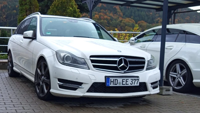 Mercedes-Benz C 300 Facelift AMG Line, снимка 5 - Автомобили и джипове - 52596754