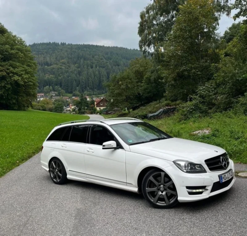 Mercedes-Benz C 300 Facelift AMG Line, снимка 4 - Автомобили и джипове - 52596754