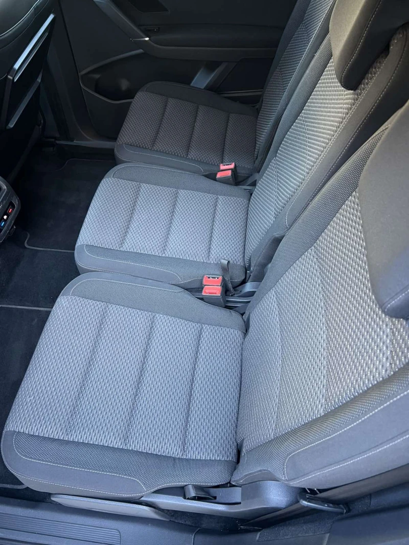 VW Touran 2.0 TDI, снимка 7 - Автомобили и джипове - 52935554