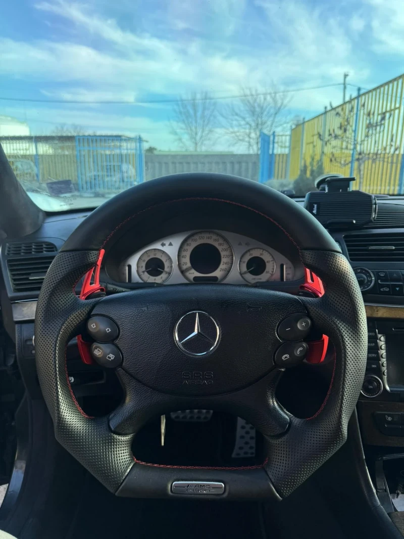 Mercedes-Benz E 320, снимка 6 - Автомобили и джипове - 53421594