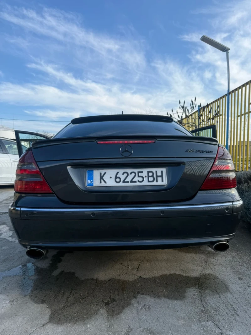 Mercedes-Benz E 320, снимка 3 - Автомобили и джипове - 53421594