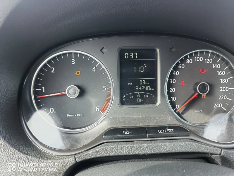 VW Polo 1.6TDI, снимка 12 - Автомобили и джипове - 53595166