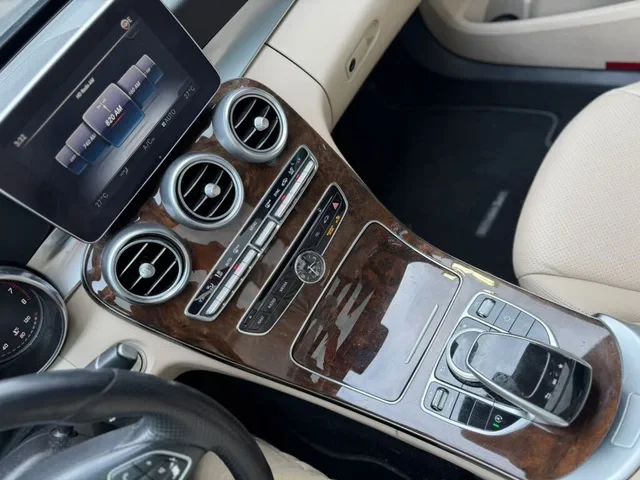 Mercedes-Benz C 300 4MATIC АвтоКредит* (ЦЕНА ДО БГ) - изображение 9