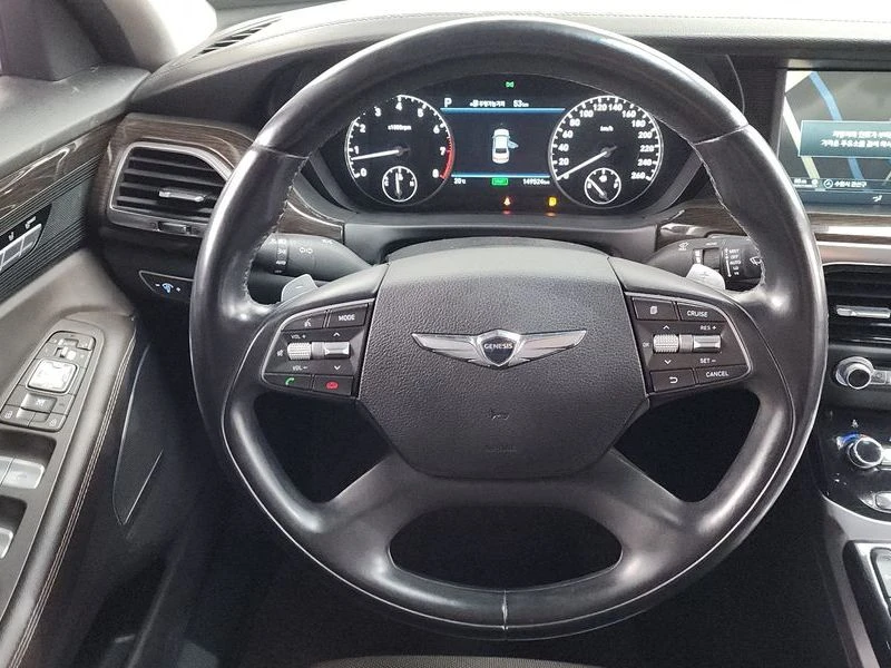 Genesis G90 3.8 Automatic, снимка 8 - Автомобили и джипове - 55598962