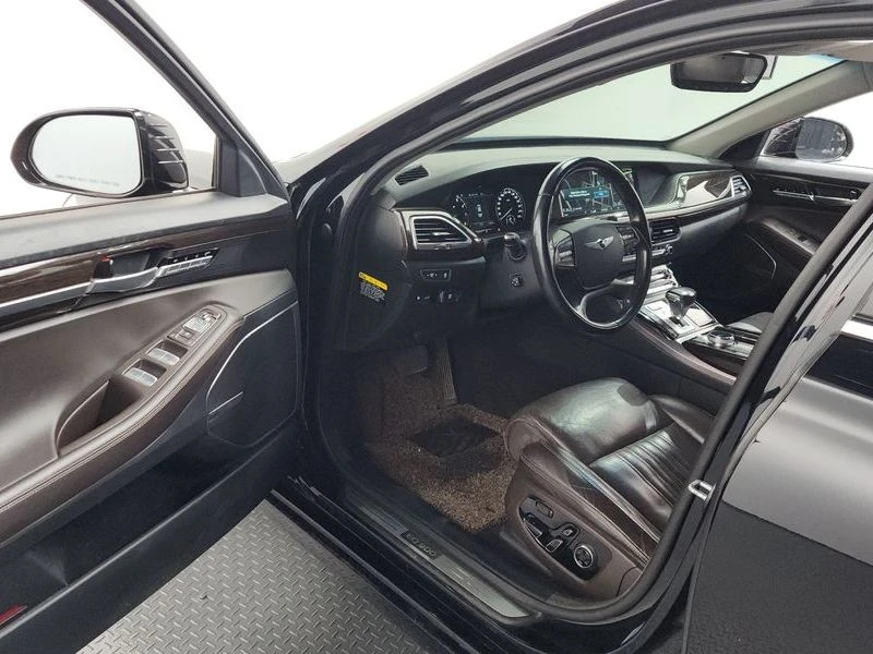 Genesis G90 3.8 Automatic, снимка 6 - Автомобили и джипове - 55598962