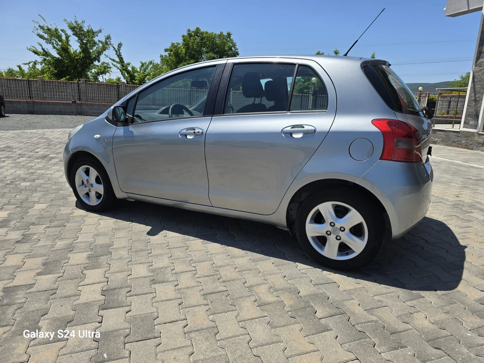 Toyota Yaris 1.4D4D - изображение 4