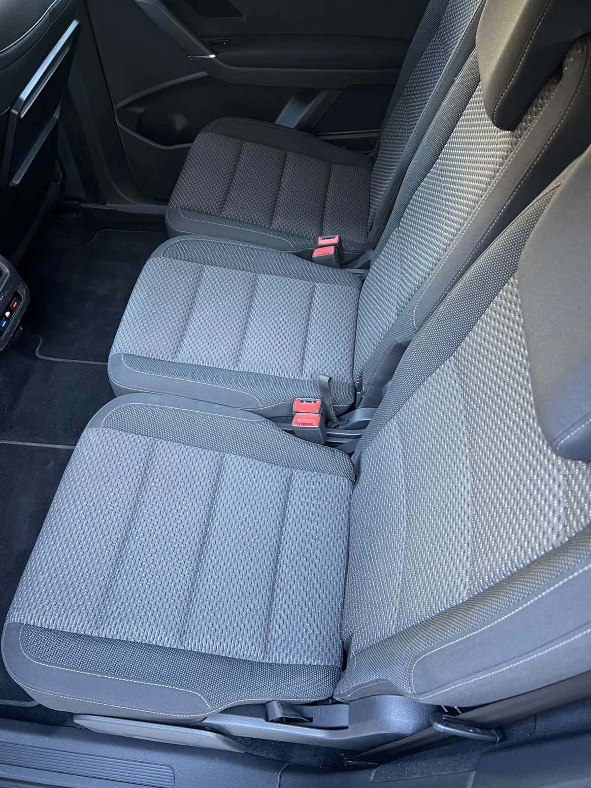 VW Touran 2.0 TDI 6+ 1 - изображение 7