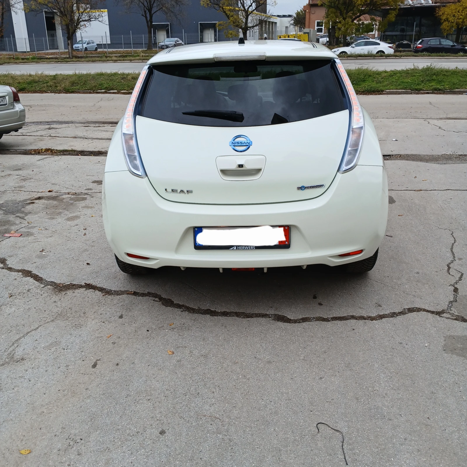 Nissan Leaf   - изображение 4