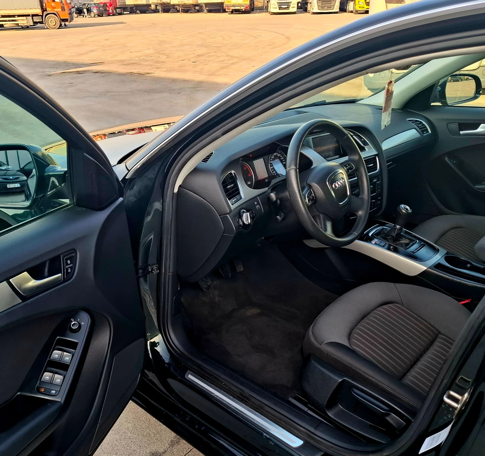 Audi A4 2.0 TDI, снимка 6 - Автомобили и джипове - 53735269