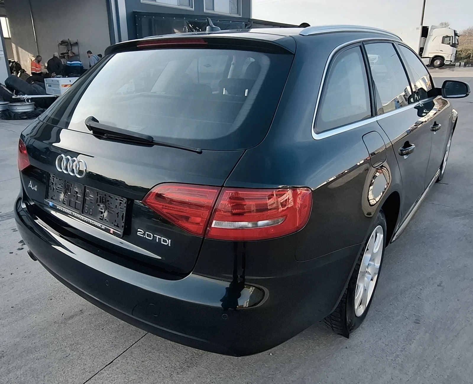 Audi A4 2.0 TDI, снимка 5 - Автомобили и джипове - 53735269