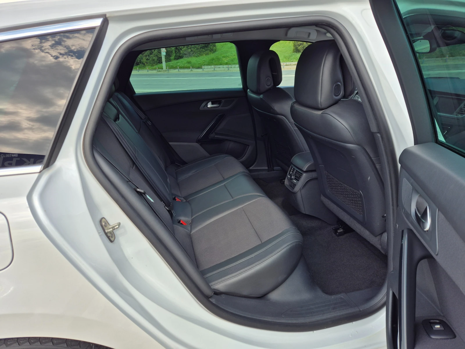 Peugeot 508 2.0HDI Автомат 180кс, снимка 10 - Автомобили и джипове - 54252908