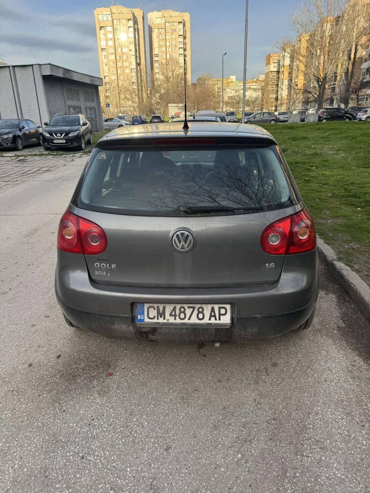 VW Golf 1.6, снимка 4 - Автомобили и джипове - 54809013