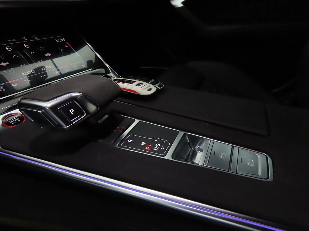 Audi Rs7 ЛЮК* HUD* 360* KEYLESS* ПОДГРЕВ ВОЛАН* КРАЙНА ЦЕНА, снимка 11 - Автомобили и джипове - 55336570