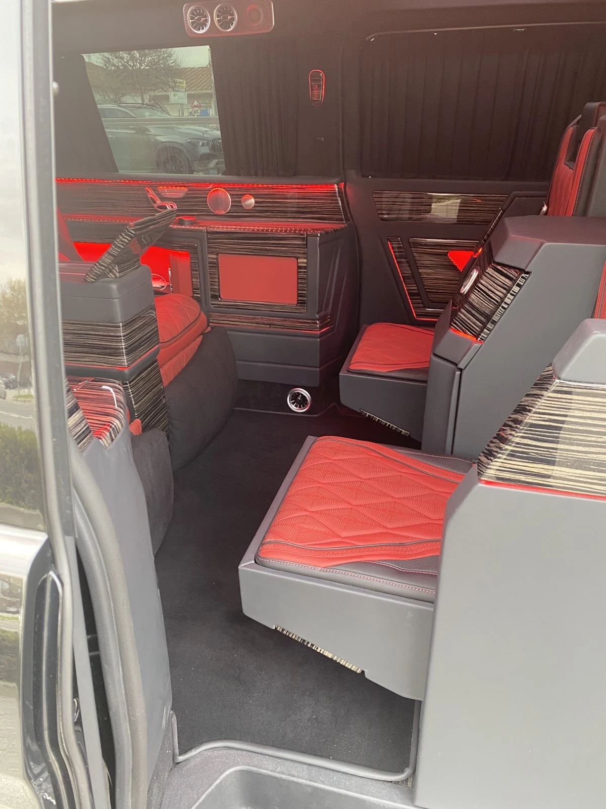 Mercedes-Benz V 300, снимка 15 - Автомобили и джипове - 55993901