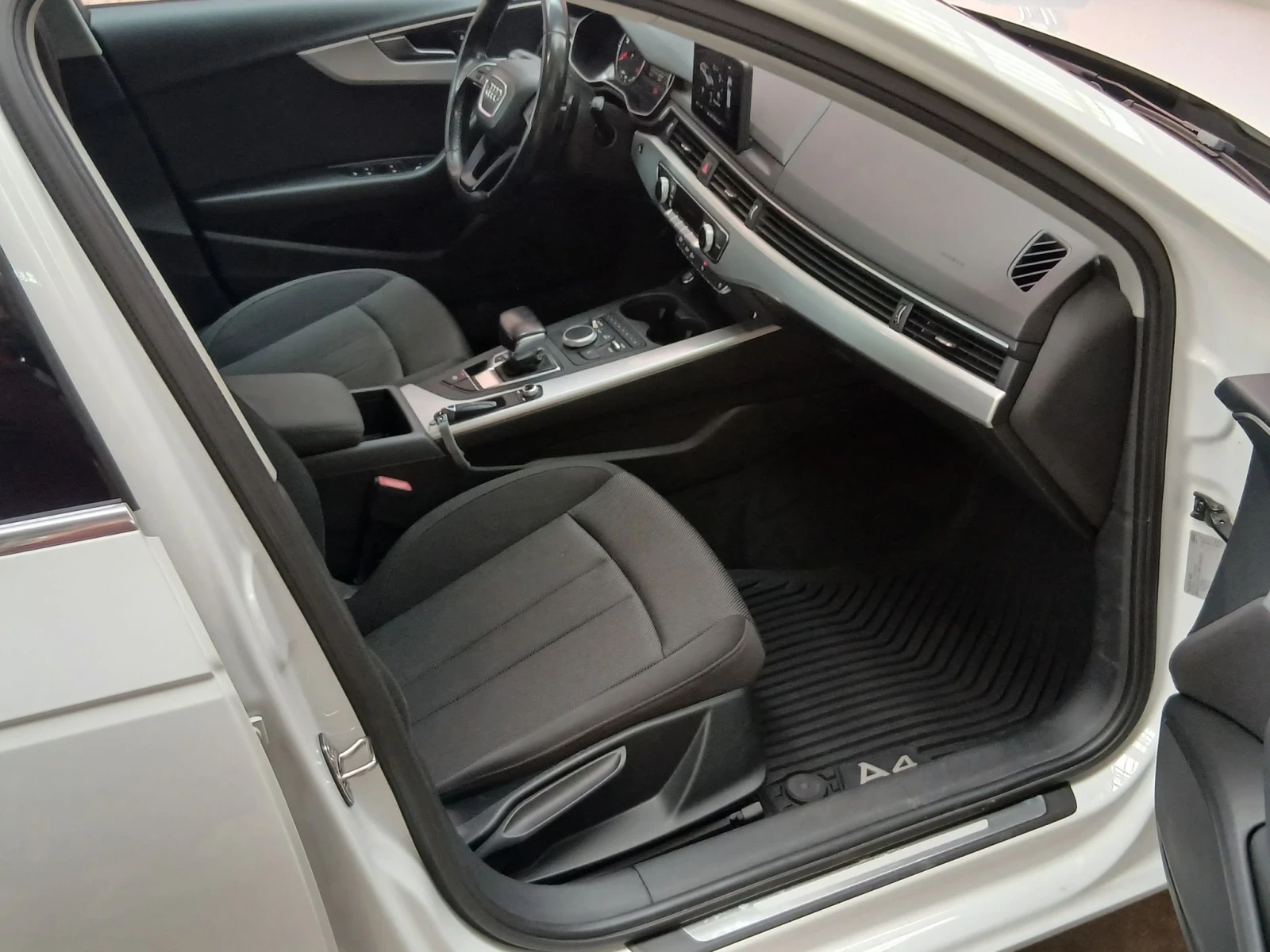 Audi A4 Б9 150ks.151000km.S TRONIK, снимка 8 - Автомобили и джипове - 56095950