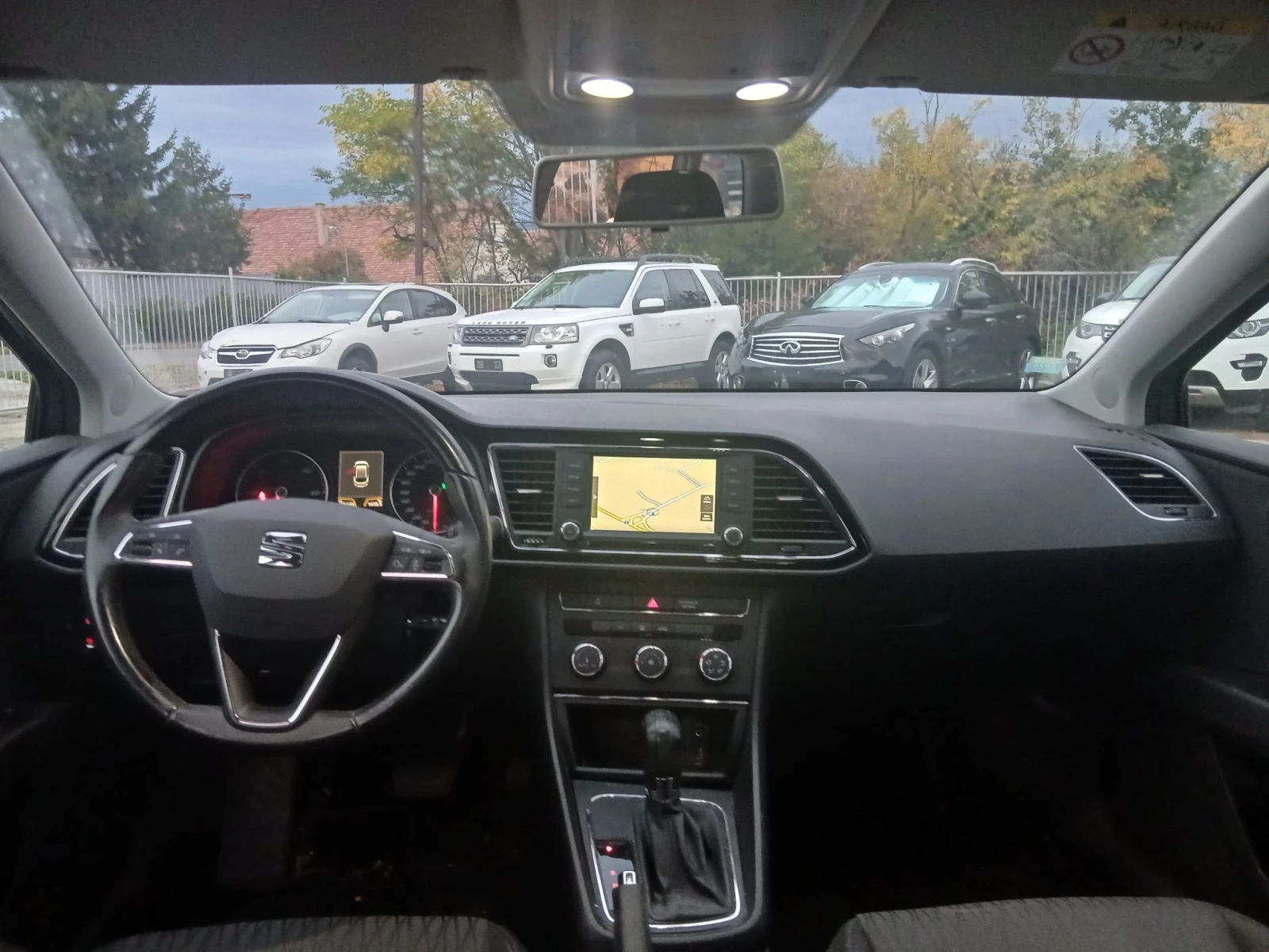 Seat Leon 1.6 tdi, снимка 7 - Автомобили и джипове - 56469857