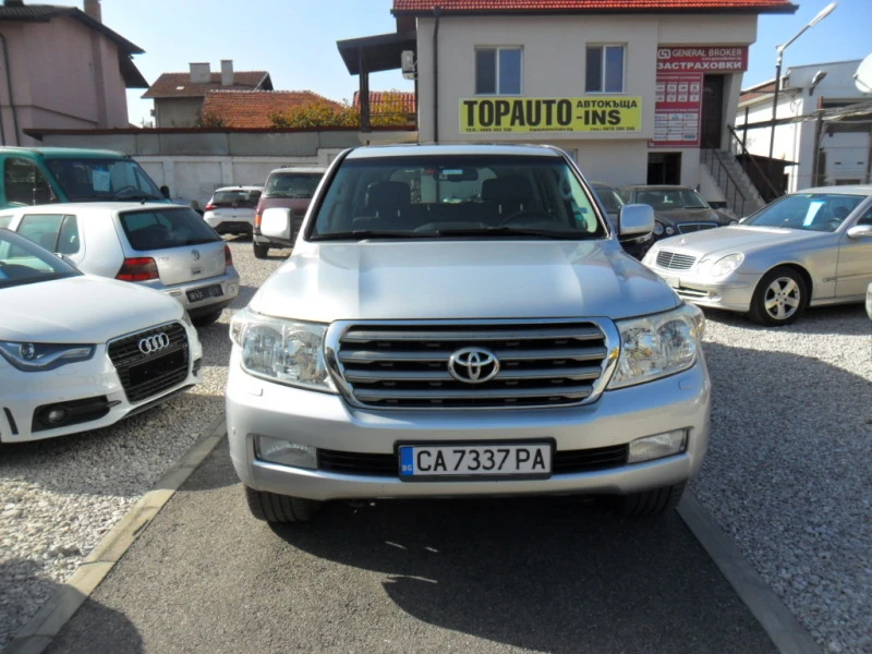 Toyota Land cruiser 200, снимка 1 - Автомобили и джипове - 38437783