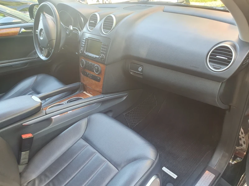 Mercedes-Benz ML 320 CDI, снимка 16 - Автомобили и джипове - 48881978