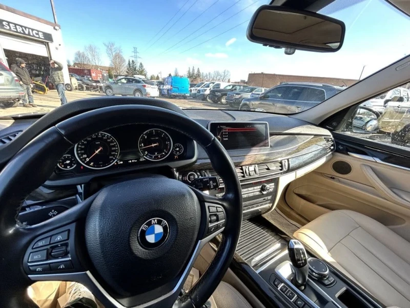 BMW X5 2015* ДИЗЕЛ* КАМЕРА* HARMAN* PANO* ПОДГРЕВИ* LANEA, снимка 9 - Автомобили и джипове - 52318028