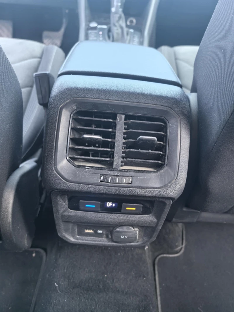 VW Tiguan 2.0tdi 4x4, снимка 9 - Автомобили и джипове - 53299996