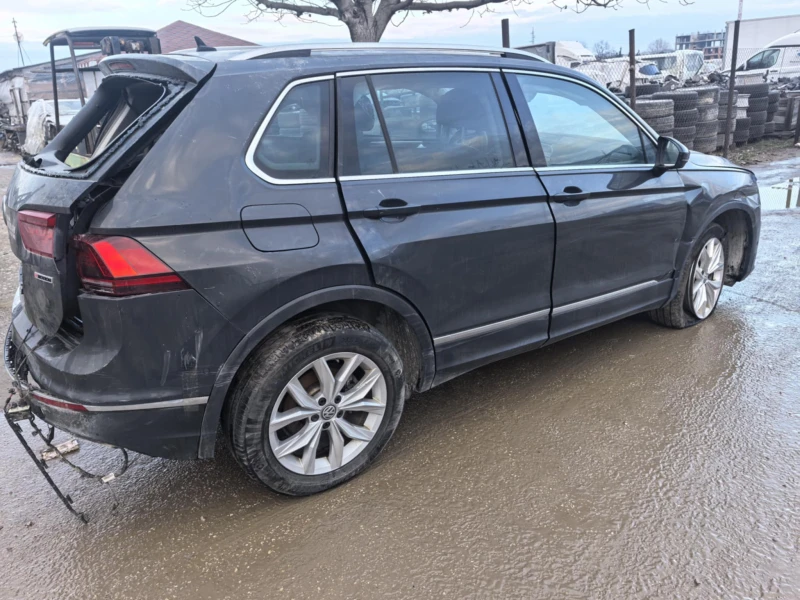 VW Tiguan 2.0tdi 4x4, снимка 5 - Автомобили и джипове - 53299996