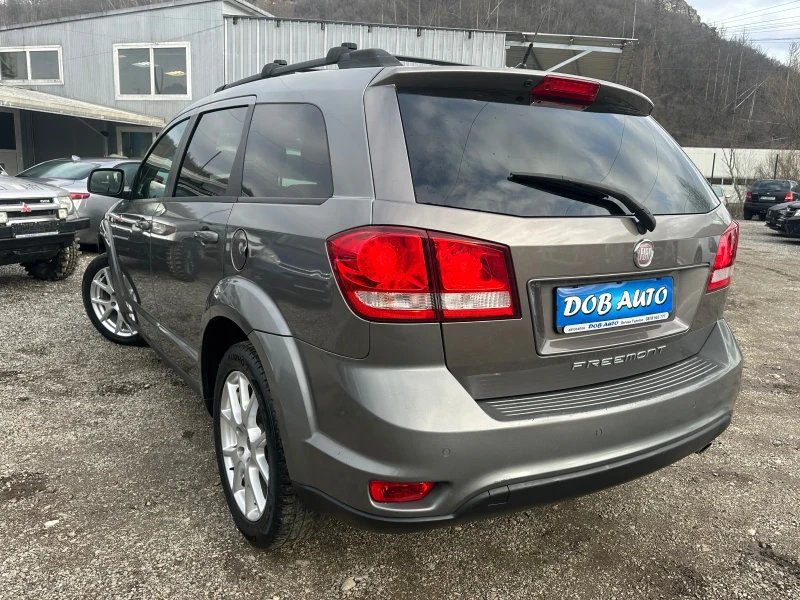 Fiat Freemont 2.0MJT-165000км-140к.с-7 МЕСТЕН-ПОДГРЕВ-КОЖА, снимка 3 - Автомобили и джипове - 53517782