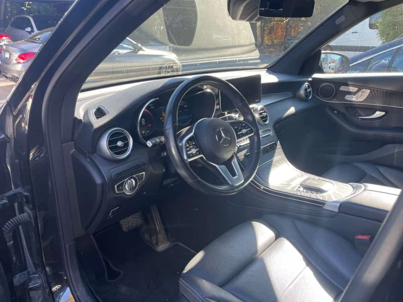 Mercedes-Benz GLC 300 4MATIC * Off-Roader * 360  * Keyless * Pano, снимка 5 - Автомобили и джипове - 53529619