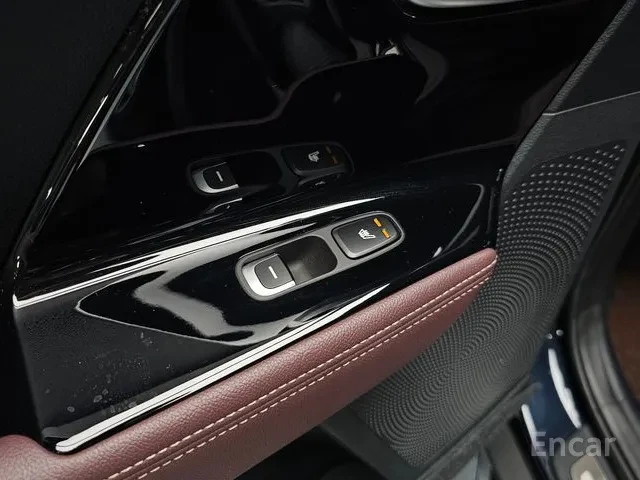 Kia Niro 1.6 HEV, снимка 13 - Автомобили и джипове - 55682013