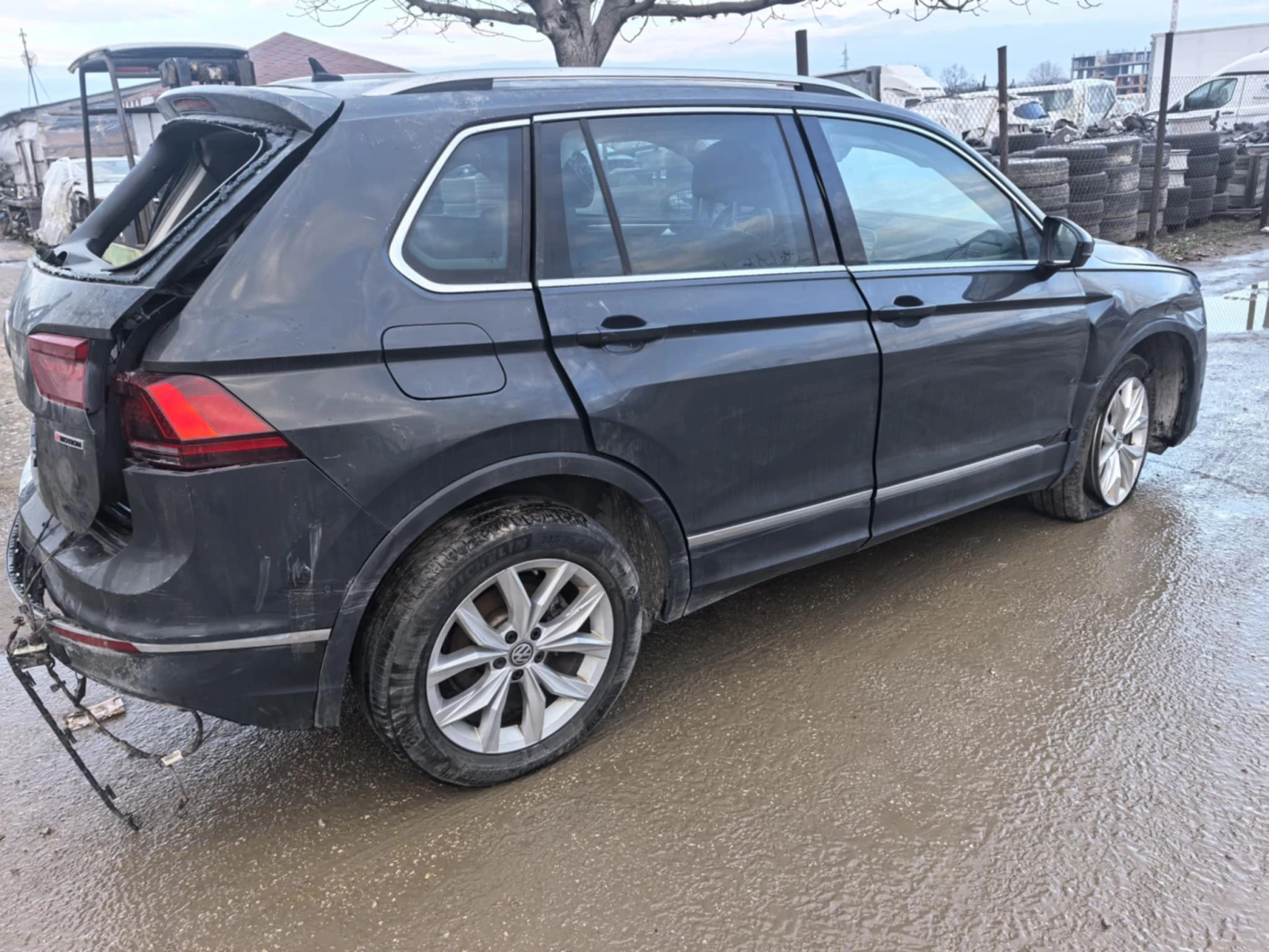 VW Tiguan 2.0tdi 4x4 - изображение 5