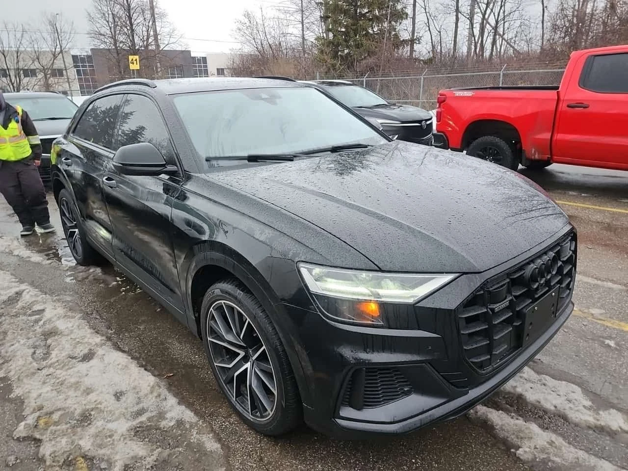 Audi Q8 * PROGRESSIV* ДИСТРОНИК* 360 КАМЕРА* ПОДГРЕВ* ОБДУ, снимка 2 - Автомобили и джипове - 53728871