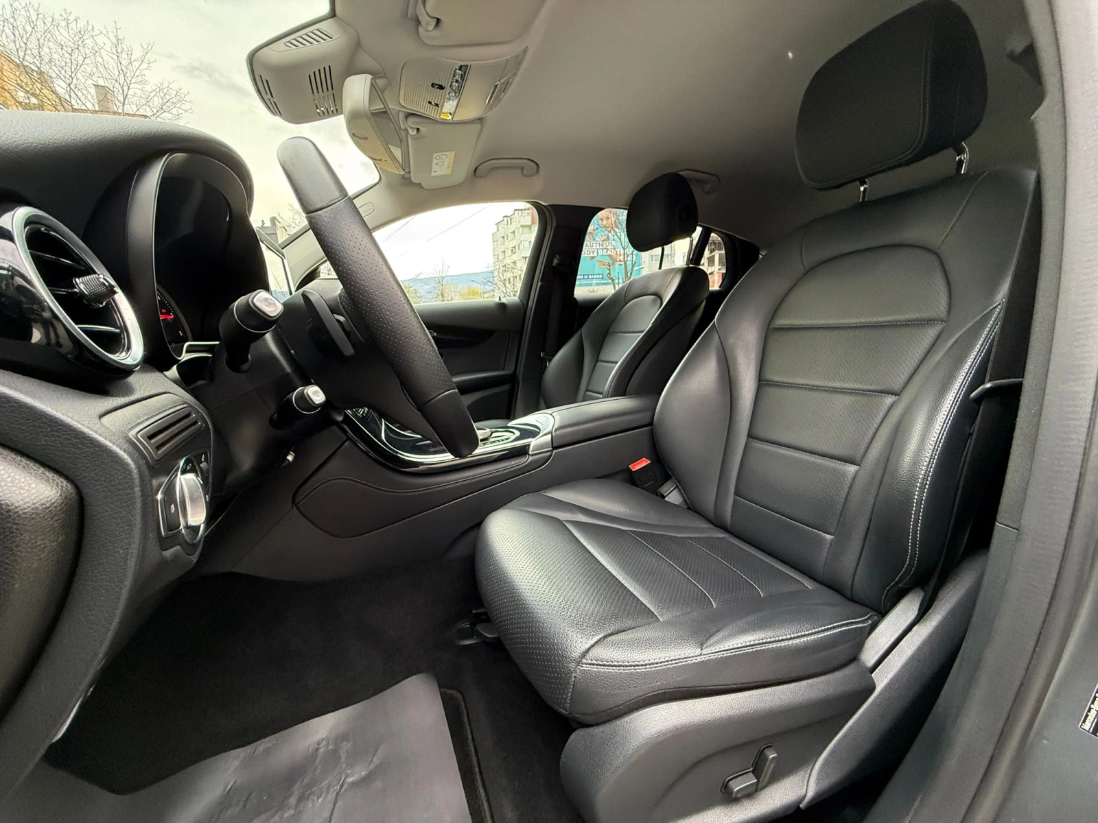 Mercedes-Benz GLC 220, снимка 10 - Автомобили и джипове - 54159244