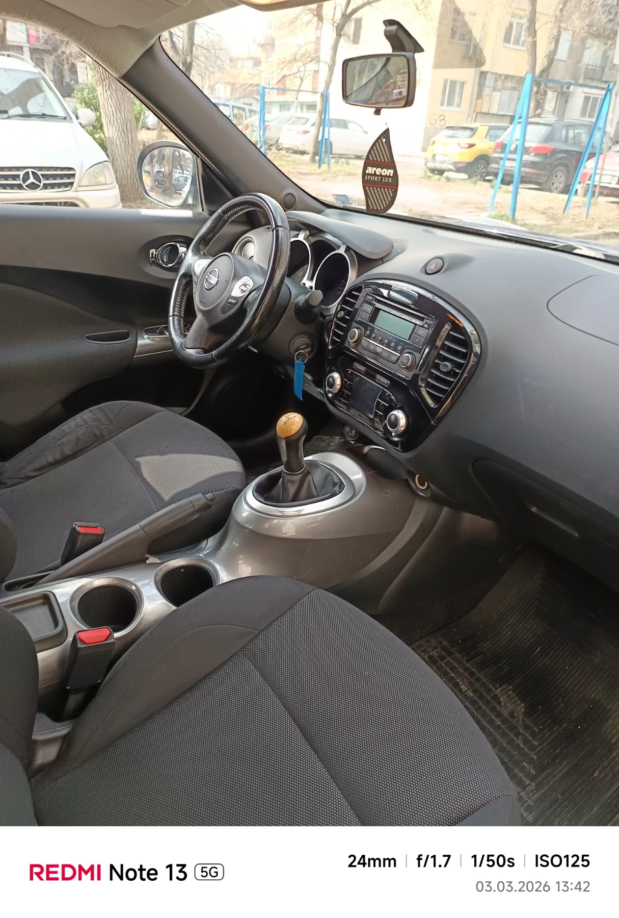 Nissan Juke 1.6i, снимка 11 - Автомобили и джипове - 54283660