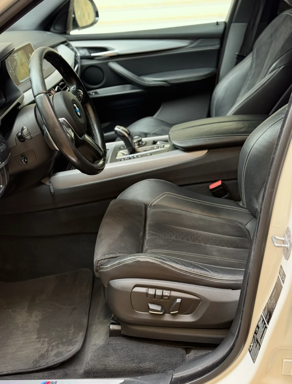 BMW X5 Xdrive M pack СМЕНЕНА ВЕРИГА!, снимка 11 - Автомобили и джипове - 54342029