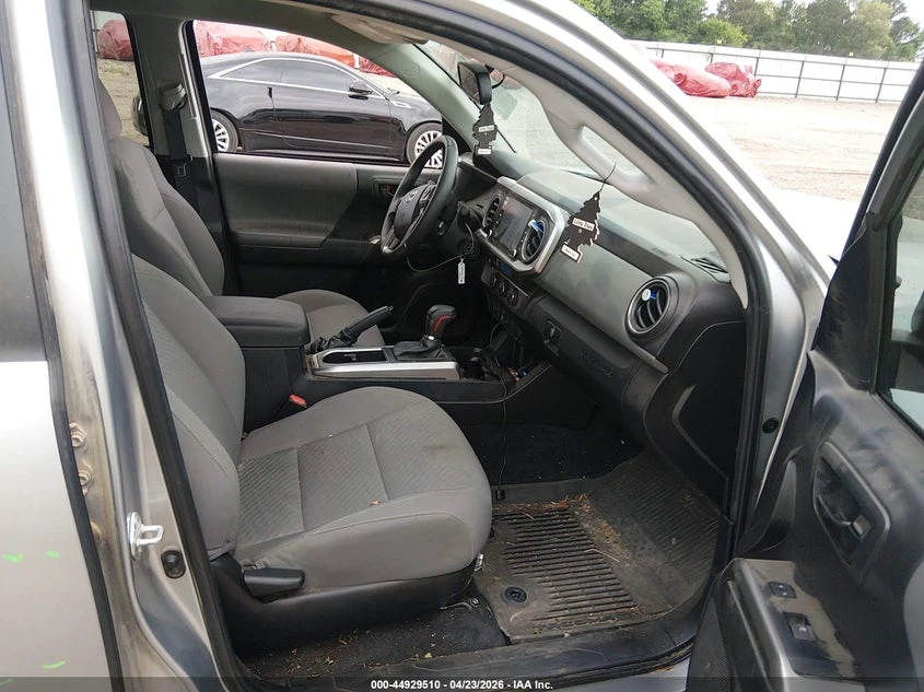 Toyota Tacoma 3.5l Sr5 V6, снимка 5 - Автомобили и джипове - 54568859