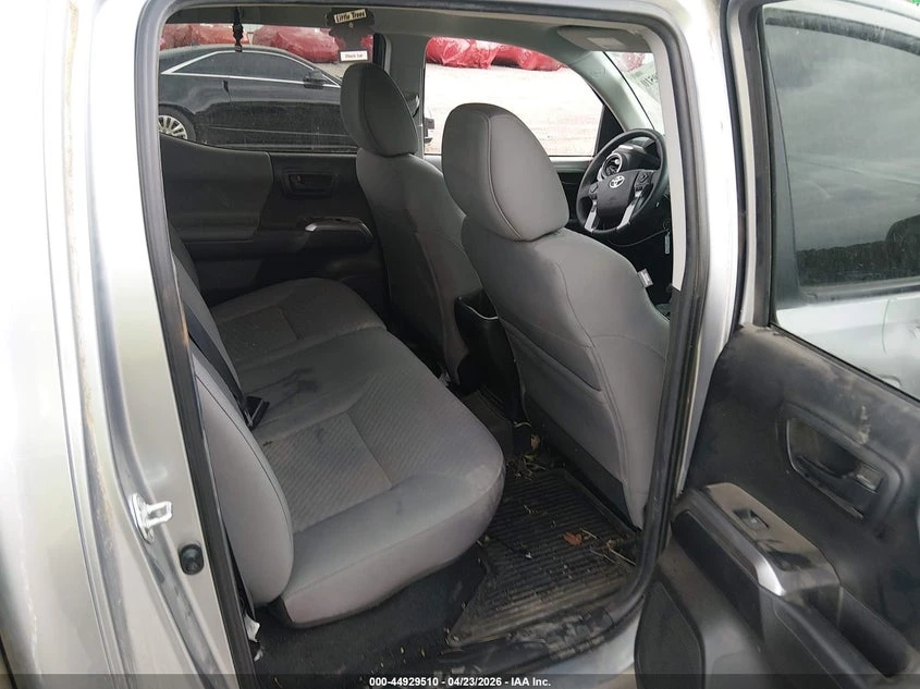Toyota Tacoma 3.5l Sr5 V6, снимка 8 - Автомобили и джипове - 54568859