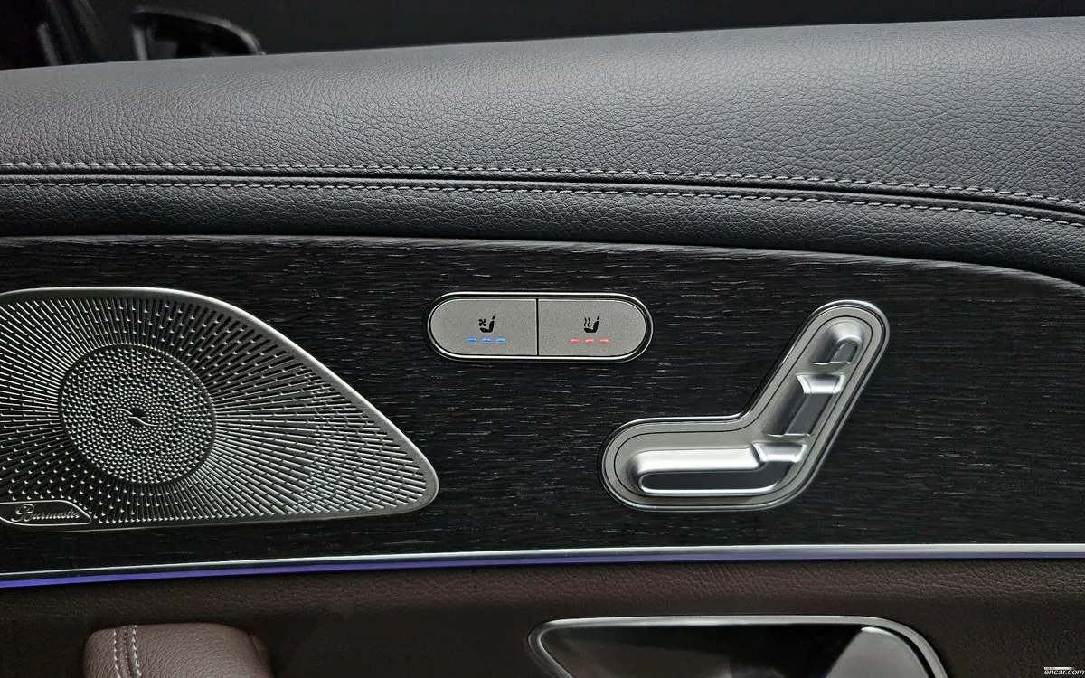 Mercedes-Benz GLS 400 4MATC, Distronic, HeadUP, Обдух., Burmaster, 360-к, снимка 15 - Автомобили и джипове - 54682085