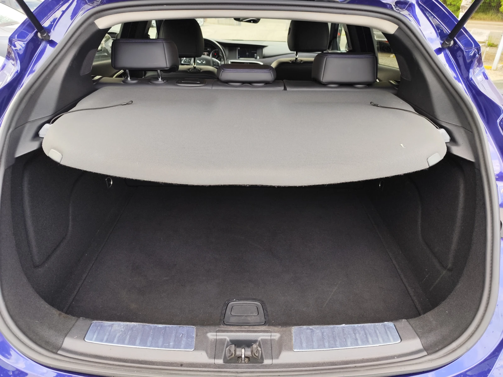 Infiniti Q30 2.2D* ABTOMATИК* 4X4* LED* NAVI* CAMERA 360* * , снимка 13 - Автомобили и джипове - 54738268