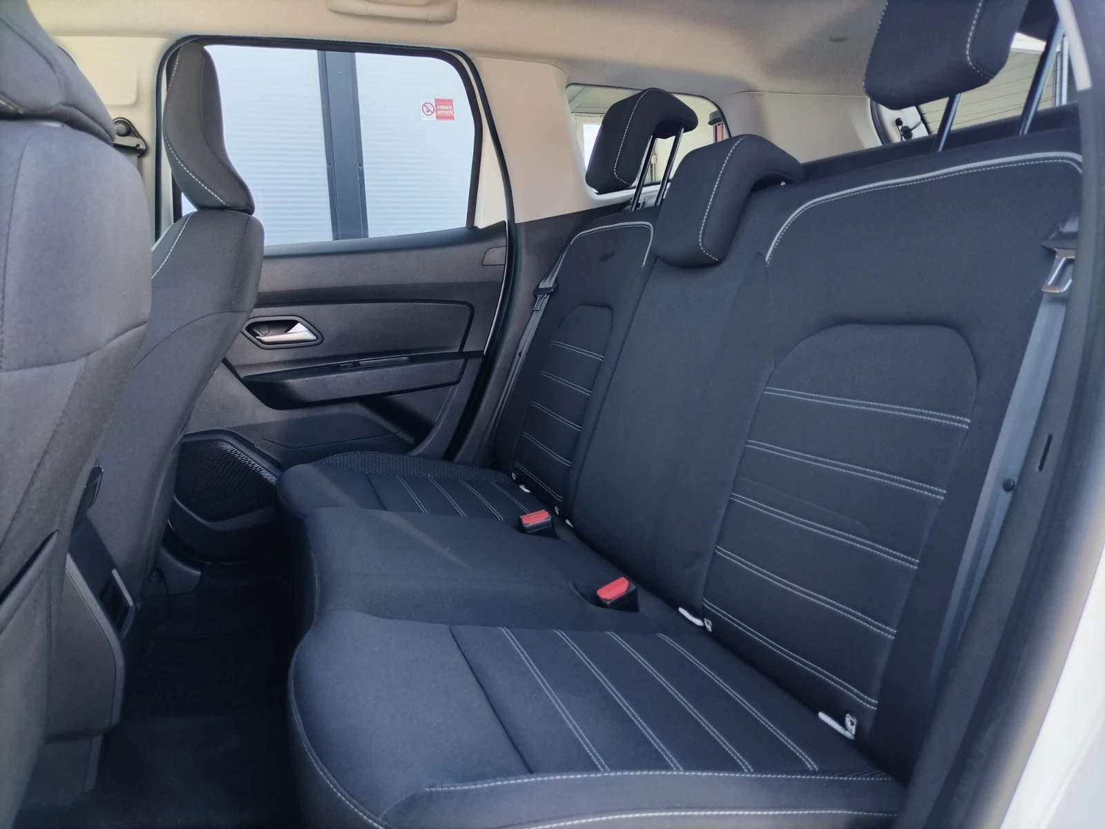 Dacia Duster KAPARIRAN!!! 1.5dCi/115к.с./4x4/Prestige, снимка 17 - Автомобили и джипове - 55790806