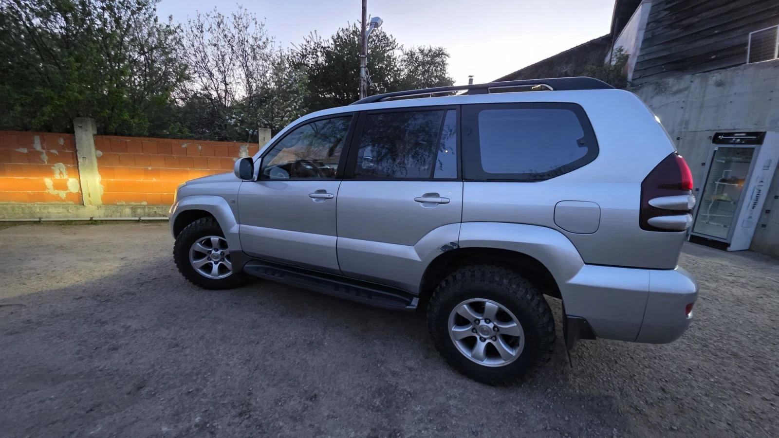 Toyota Land cruiser 4.0 бензин/ газ , снимка 2 - Автомобили и джипове - 55879202
