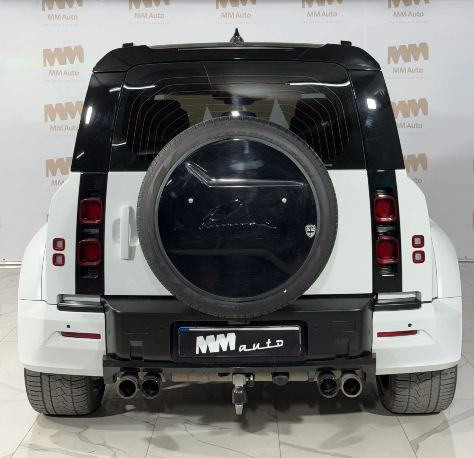 Land Rover Defender 110* P400* Lumma CLR LD* Meridian* Pano, снимка 5 - Автомобили и джипове - 55958102