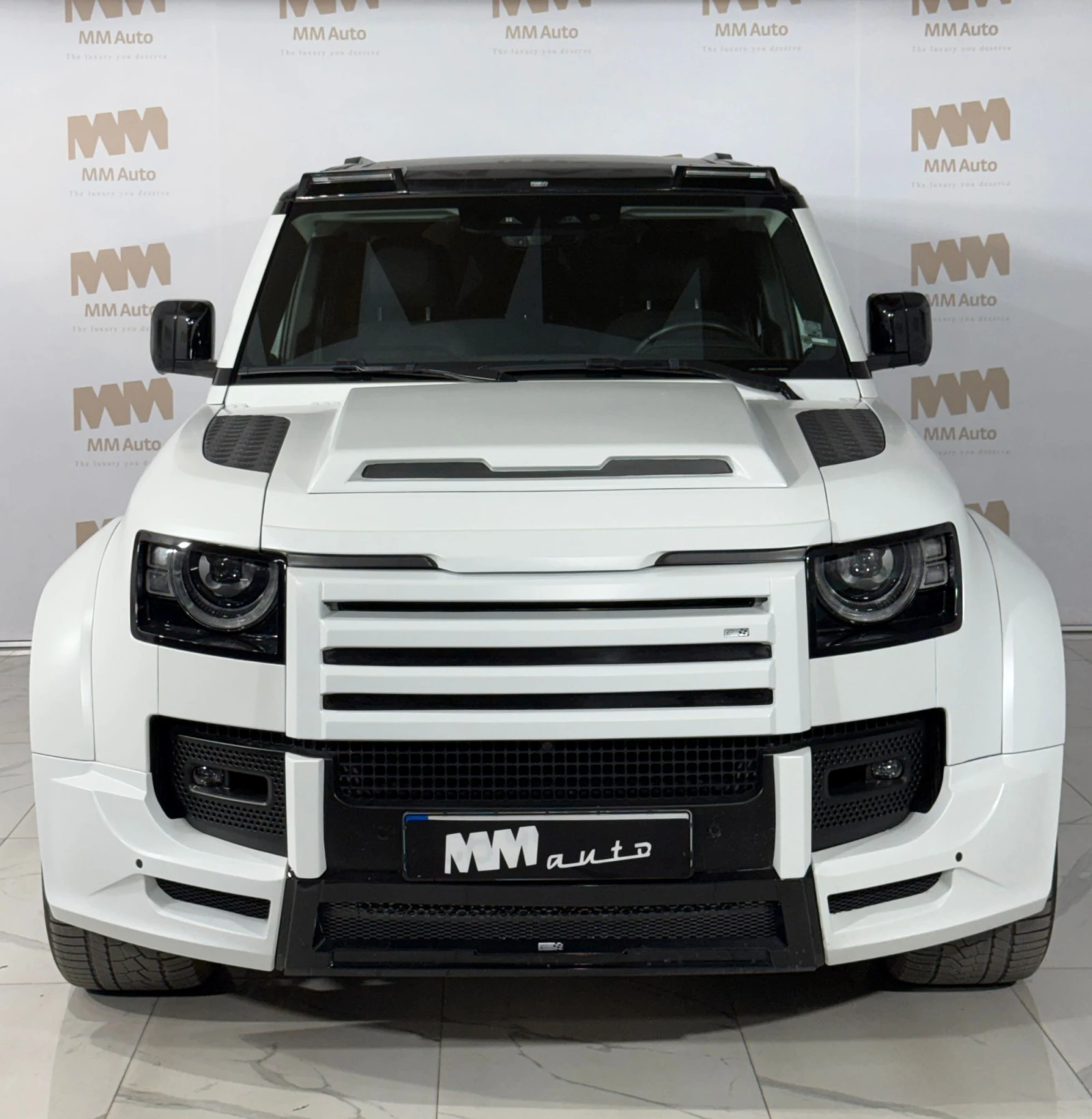 Land Rover Defender 110* P400* Lumma CLR LD* Meridian* Pano, снимка 4 - Автомобили и джипове - 55958102