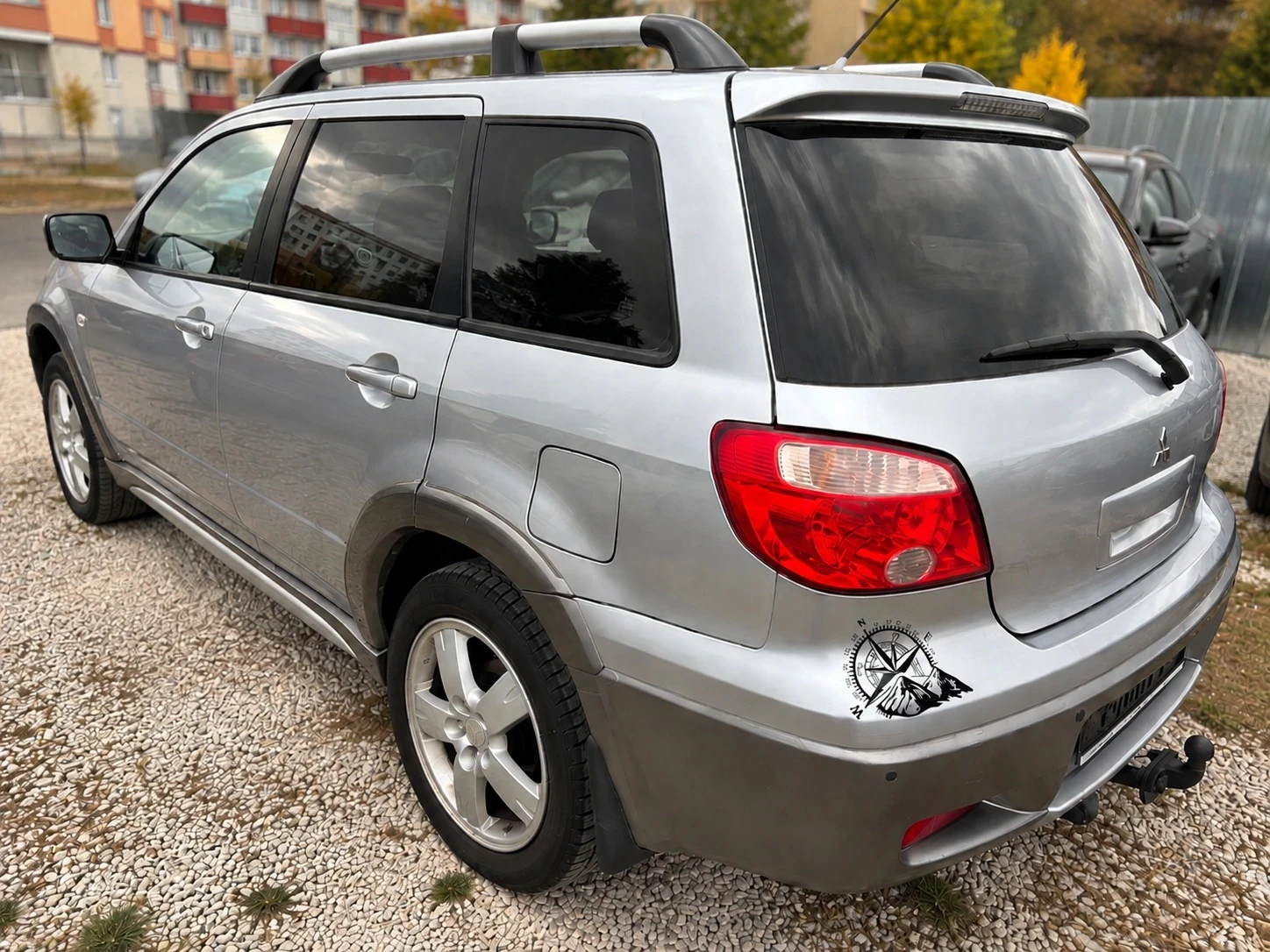 Mitsubishi Outlander 2.4 4WD AUTOMAT, снимка 2 - Автомобили и джипове - 56453674
