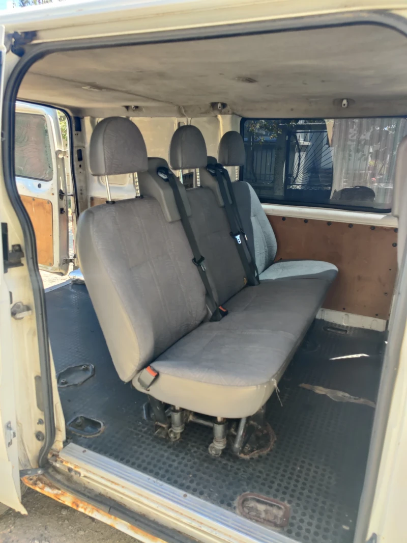 Ford Transit 2.0 TDDI 100T300, снимка 9 - Бусове и автобуси - 46855272