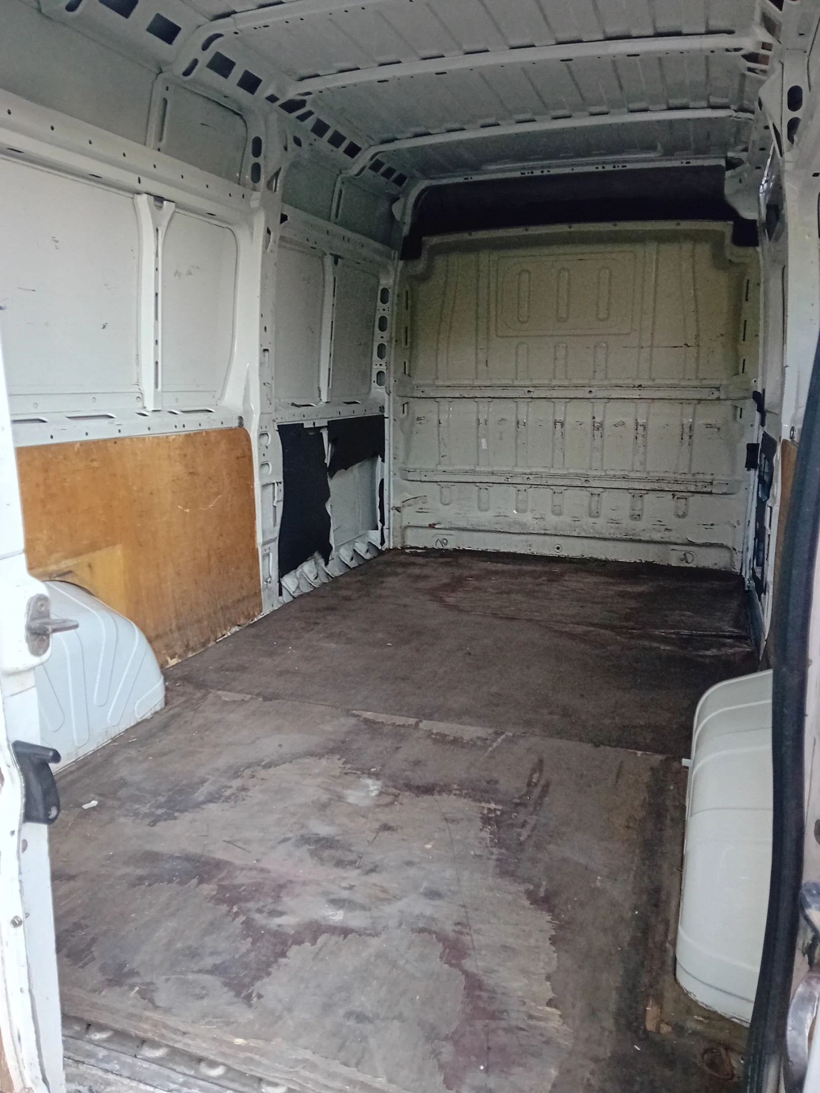 Peugeot Boxer 2.2 110 к.с. 212000 км, снимка 11 - Бусове и автобуси - 55505321