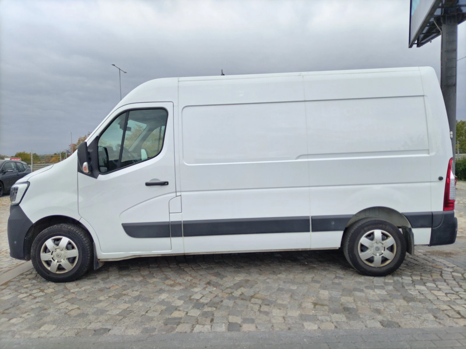 Renault Master 2.3dCi/150к.с./L2H2/Start&Stop, снимка 7 - Бусове и автобуси - 56518810