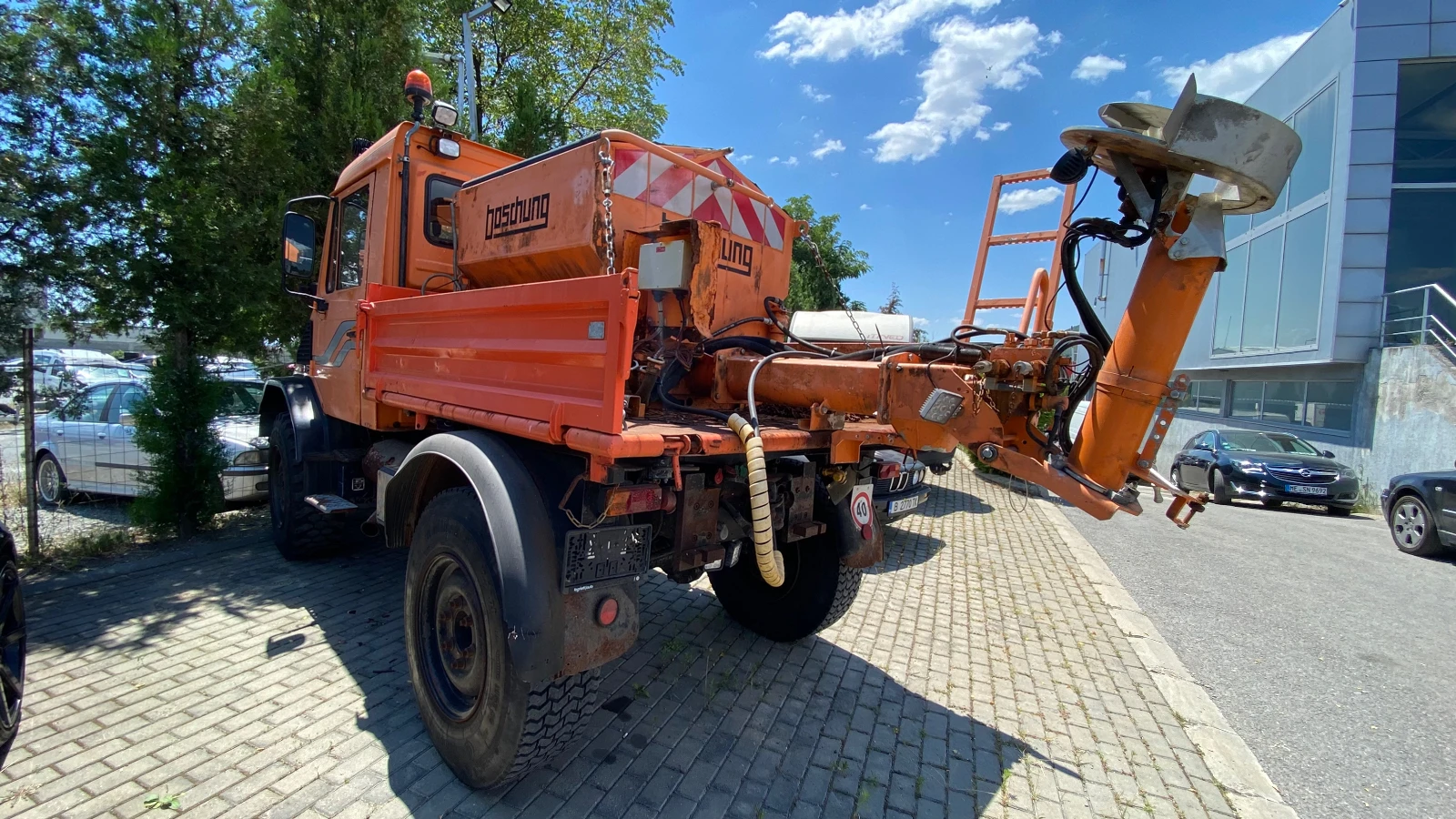 Mercedes-Benz UNIMOG U140 - изображение 4