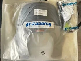 Чисто нови слюди - защитни стъкла Piaggio Beverly 125/300/350 LED, снимка 3