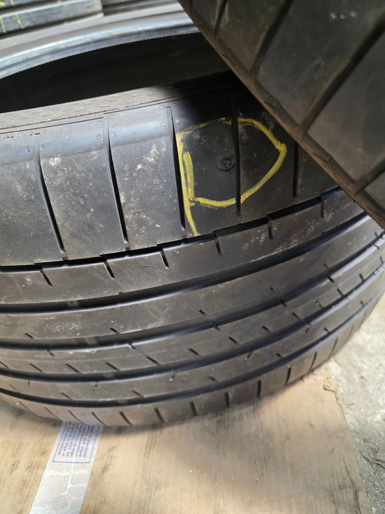 Гуми Летни 315/40R21, снимка 11 - Гуми и джанти - 55272427