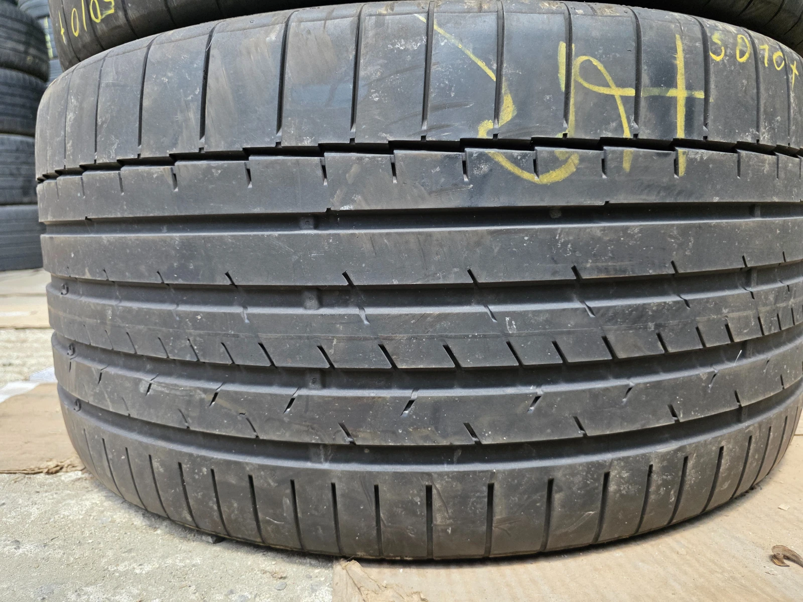 Гуми Летни 315/40R21, снимка 5 - Гуми и джанти - 55272427