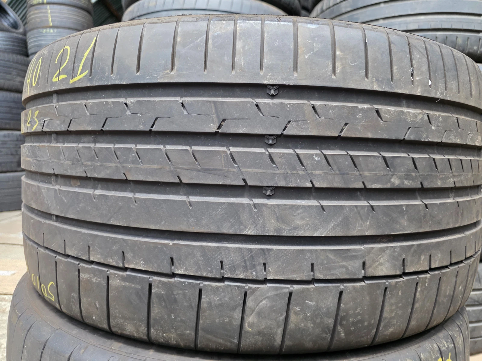 Гуми Летни 315/40R21, снимка 4 - Гуми и джанти - 55272427